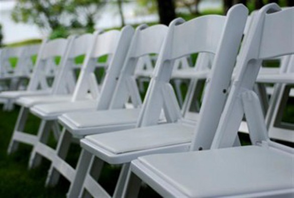 wedding chair huren witte inklapbare stoelen huren partytentverhuur nederland